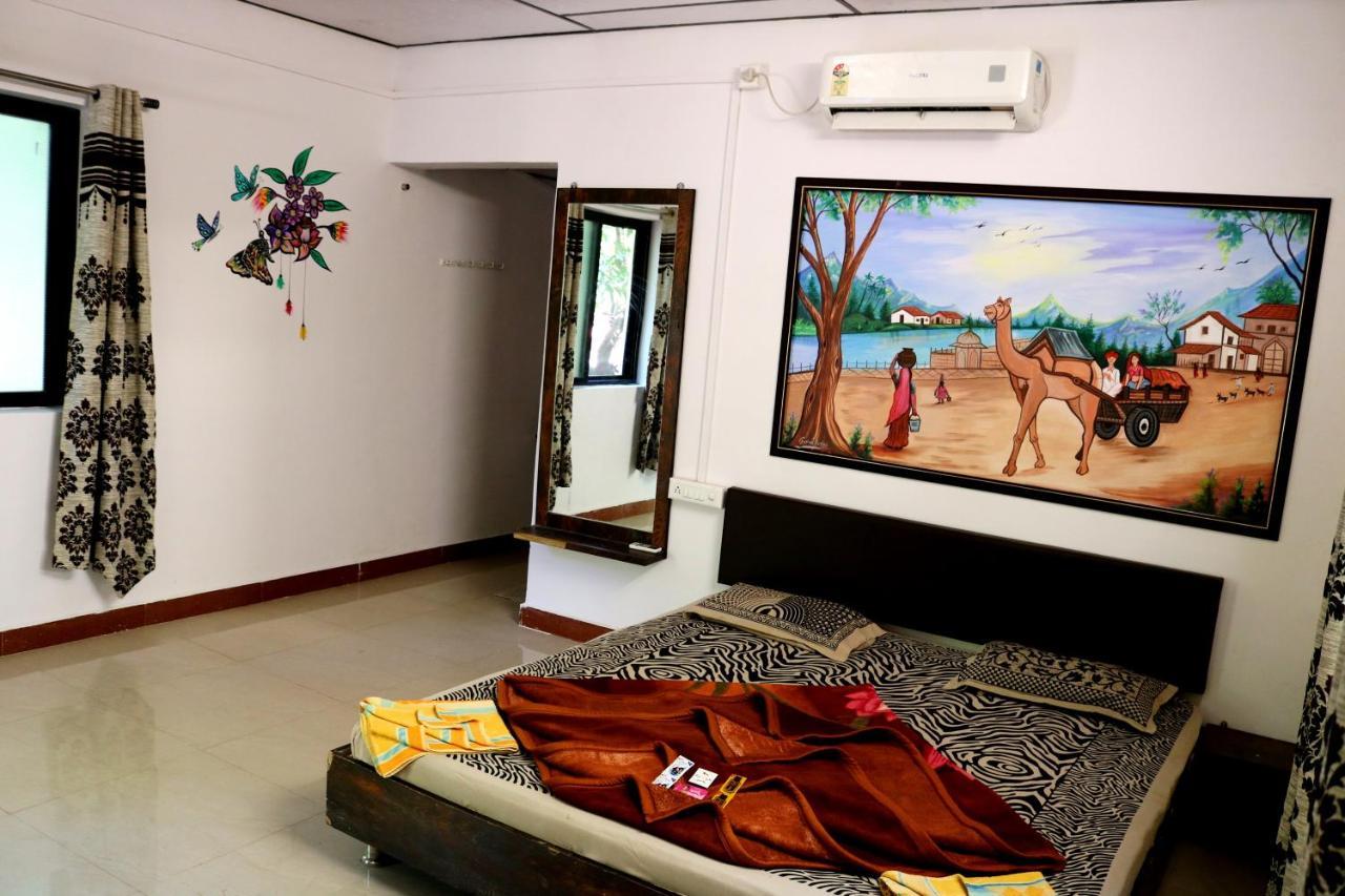 The Wilds Villa Gir Jungle Stay With Swimming Pool ชาซันเกอร์ ภายนอก รูปภาพ