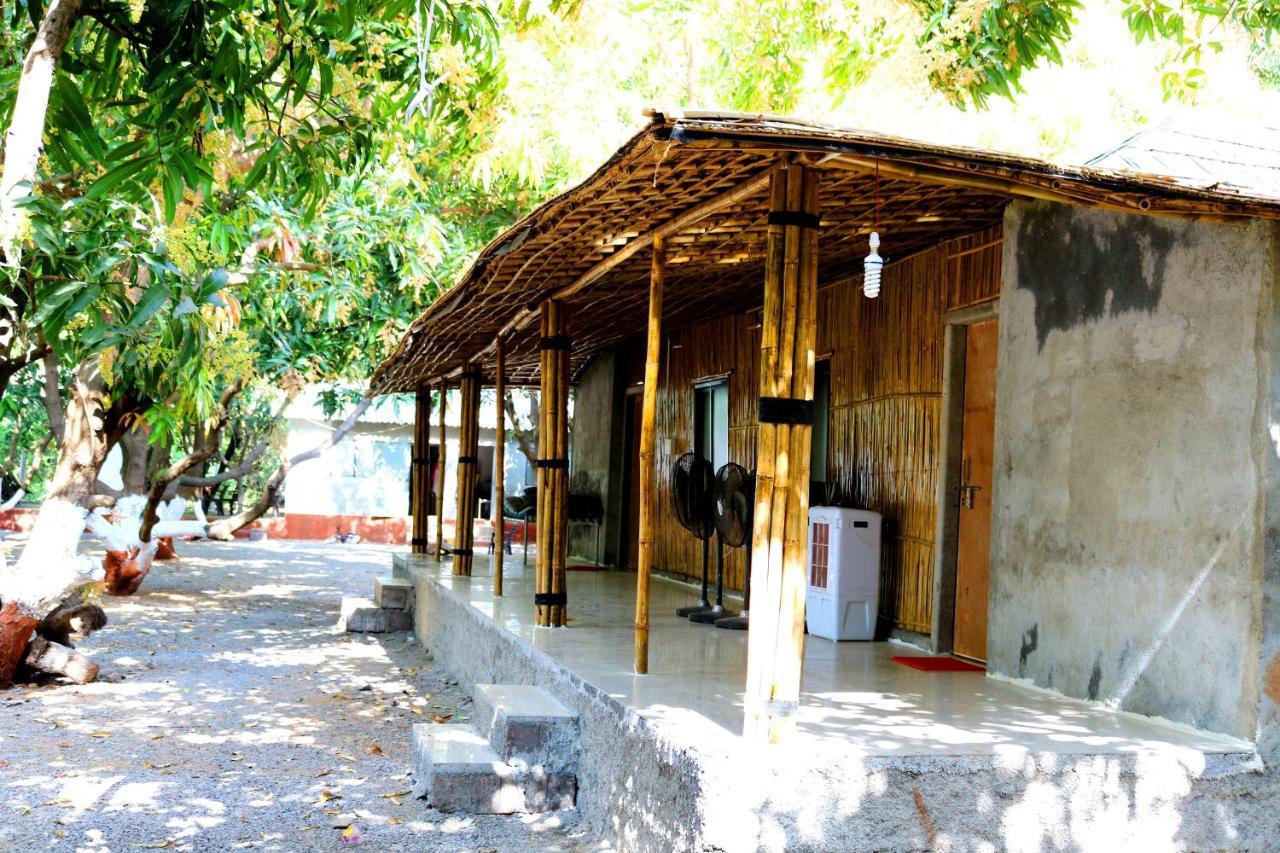 The Wilds Villa Gir Jungle Stay With Swimming Pool ชาซันเกอร์ ภายนอก รูปภาพ